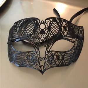 Black Masquerade Mask